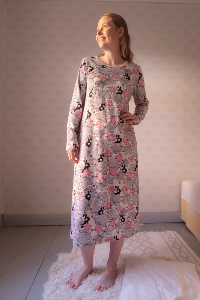 INARI nightgown, Hilda, sand - light pink - PaaPii Design