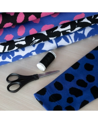 Jacquard knit, Cheetah dots, blue - black
