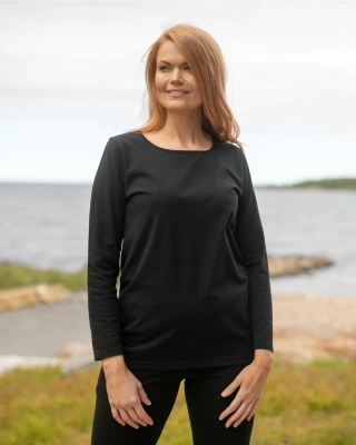 AAVA top, black