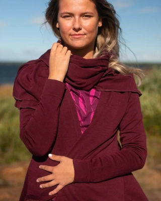 SYLI merino wool cardigan, beetroot